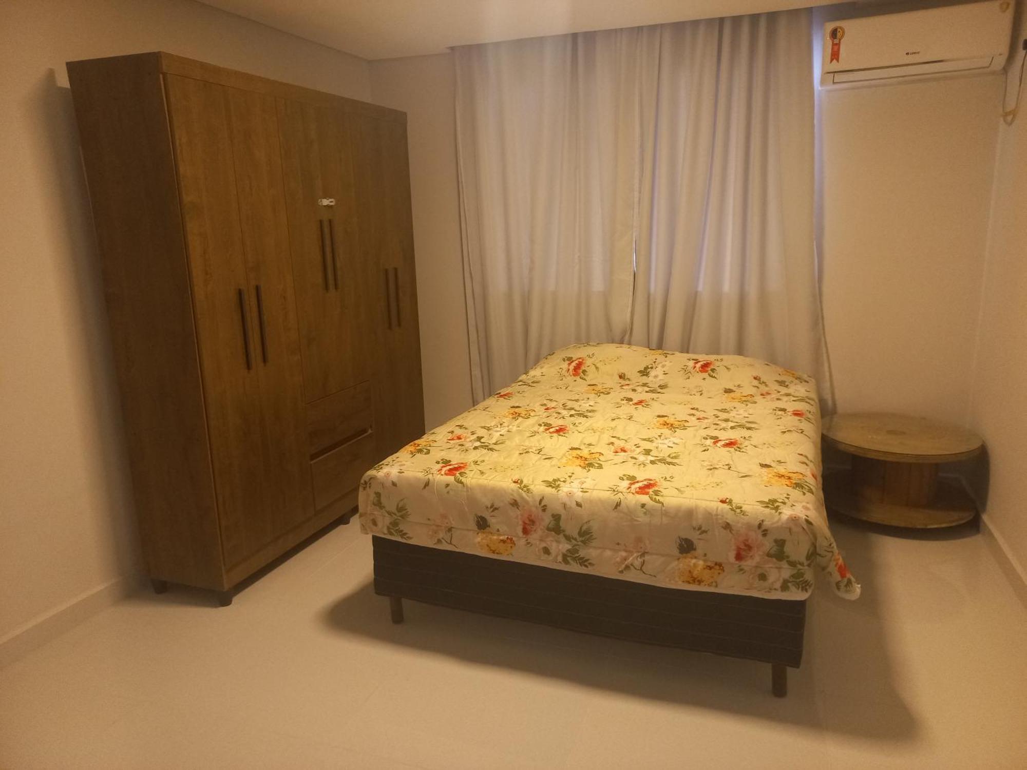 Apto Com Piscina E Churrasqueira Privativas *